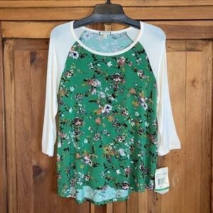 NWT Eyeshadow Mo Tee Green Floral Spring Top Sz. L